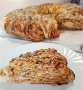 Suitsukanakringel pestoga