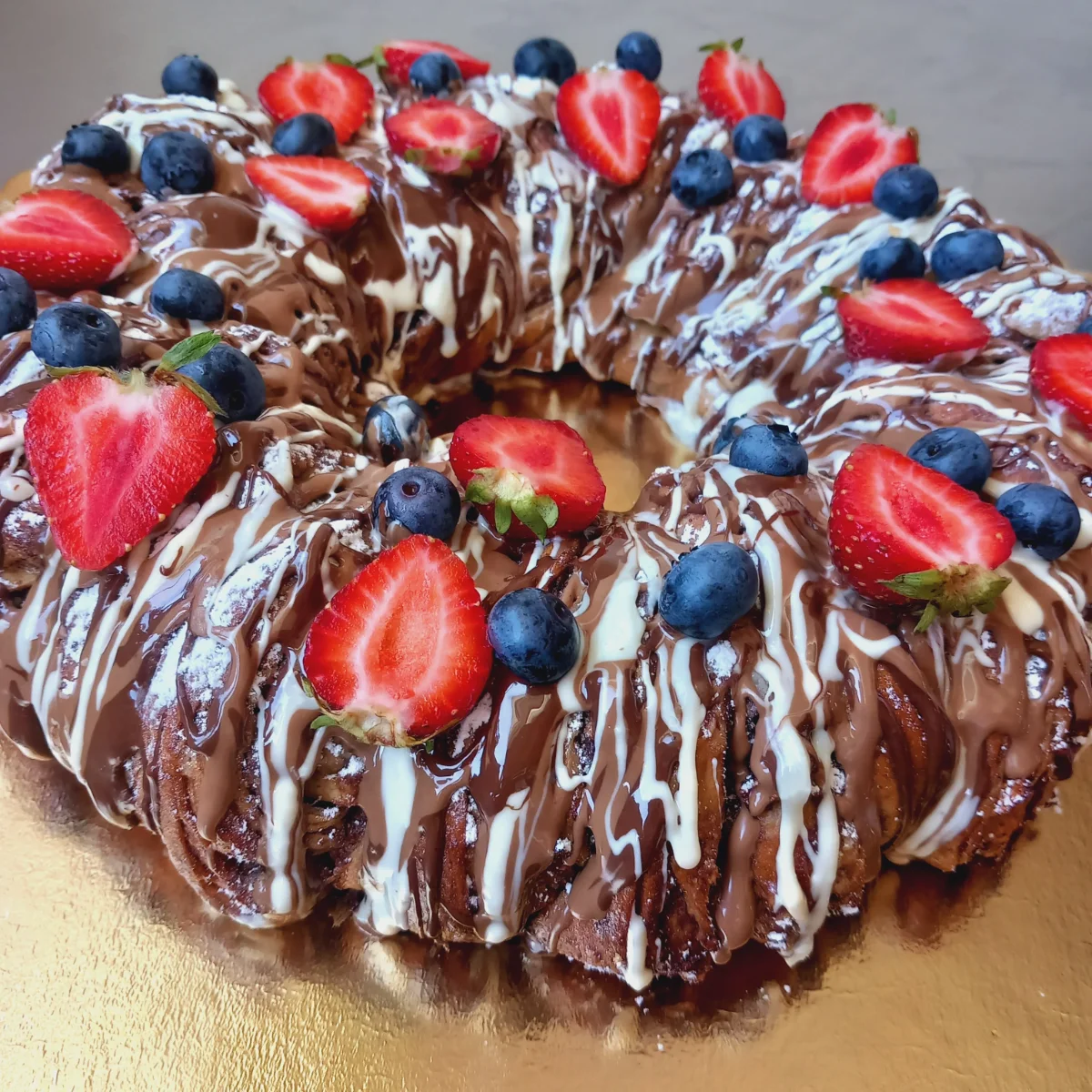 Kringel kolmešokolaadiga